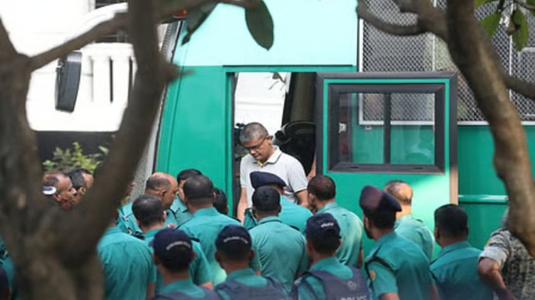 অভিযুক্ত ১৫ সেনা কর্মকর্তা ট্রাইব্যুনালে, গ্রে*ফ*ত...