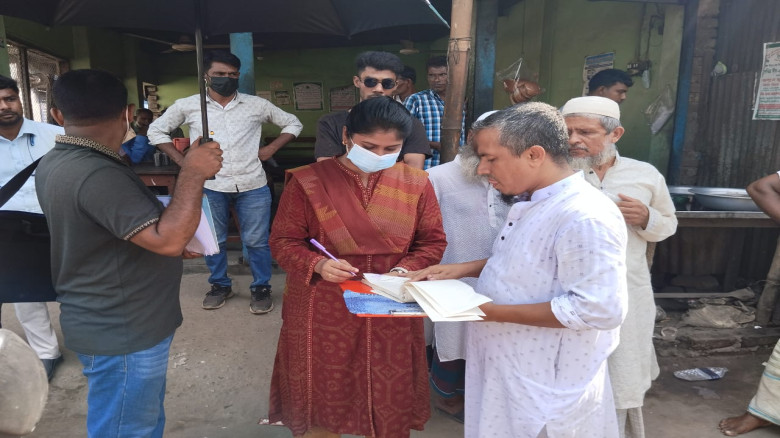 রায়পুরায় যানজট নিরসনে ভ্রাম্যমাণ আদালত, ১০’জনকে জর...