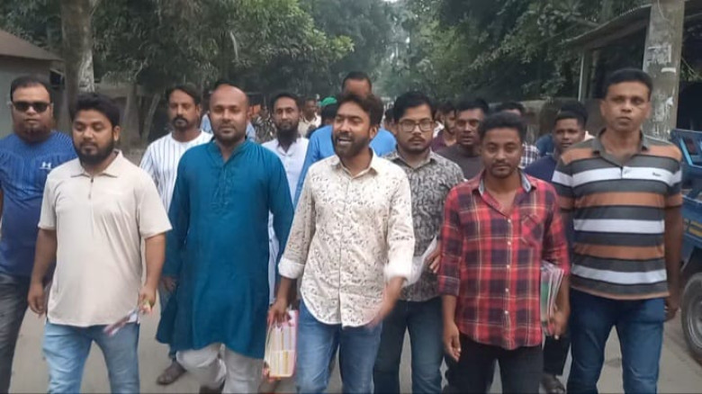 জামালপুরে ৩১ দফা বাস্তবায়নের লক্ষে চলমান  লিফলেট ...