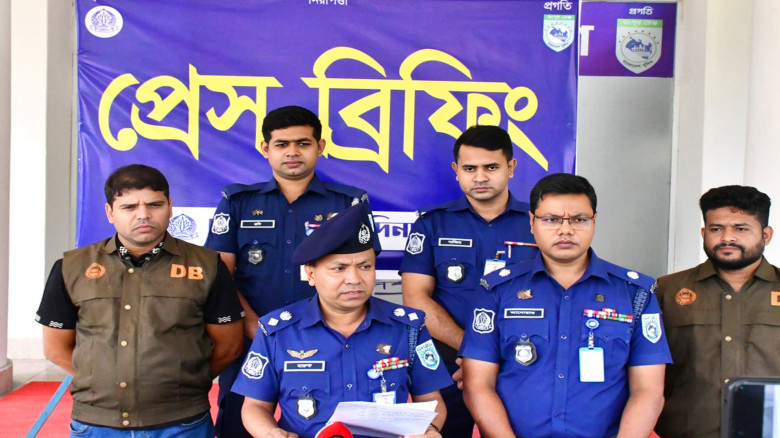 দিনাজপুরে খাদ্য অধিদপ্তরের নিয়োগ পরীক্ষায় প্রশ্নফা...