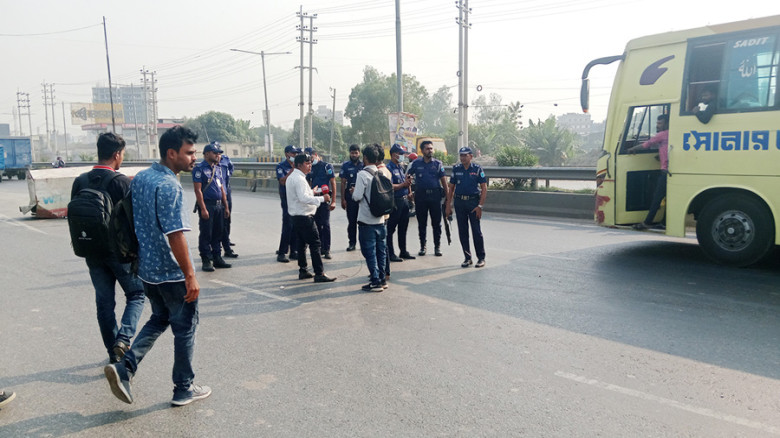 সাভারে আওয়ামী লীগের ৪২ নেতা-কর্মী গ্রেপ্তার...