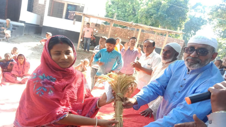 খানসামায় ব্যাপক গণসংযোগ: উন্নয়ন ও পরিবর্তনের কথা ব...