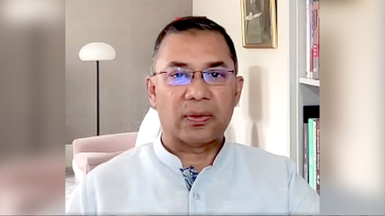 কড়াইল বস্তির অগ্নিকাণ্ডে উদ্বেগ, সহায়তায় নির্দেশ ত...