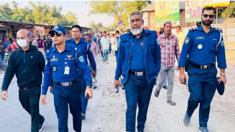 নীলফামারীতে অবৈধভাবে দখল দোকান,হকার, উচ্ছেদ...