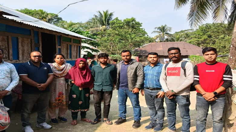 নলছিটিতে থেকে আলোচিত ডাবল মার্ডার আসামী আয়েশা গ্রে...