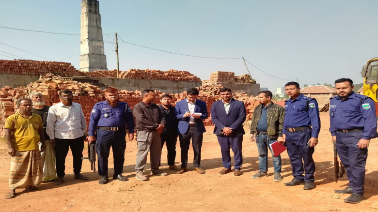 সিরাজগঞ্জে অবৈধ ইটভাটায় মোবাইল কোর্ট ৭৫ হাজার টাকা...