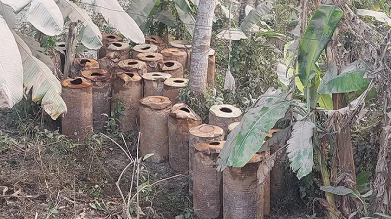 ভাঙ্গায় গভীর রাতে বিটুমিন লুট: কেয়ারটেকারকে বেঁধে ...