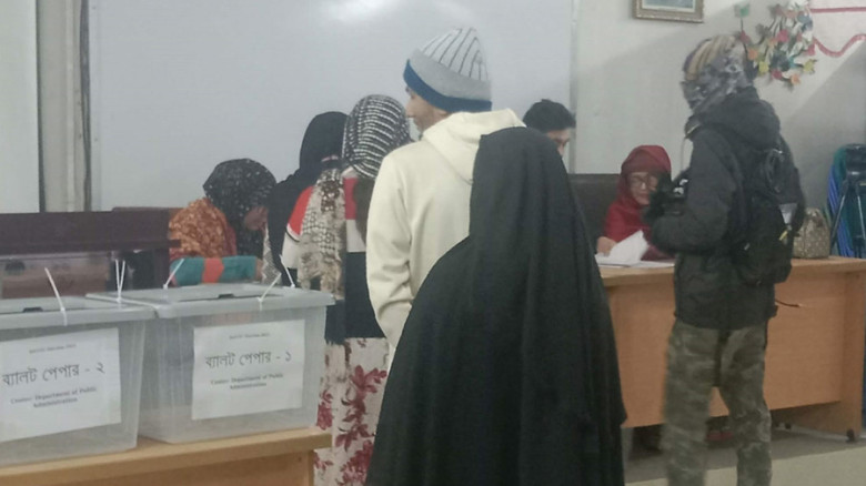জকসু নির্বাচনের ভোটগ্রহণ চলছে...