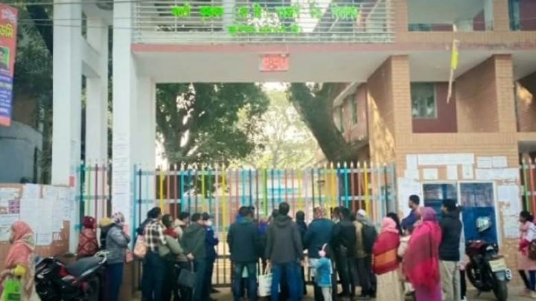 নওগাঁয় প্রশ্নফাঁস চক্রের ২ সদস্যসহ আটক ৯...