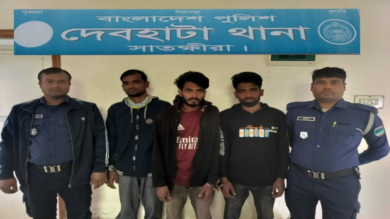 দেবহাটায় পল্লী বিদ্যুতের ট্রান্সফরমান চুরির মালামা...