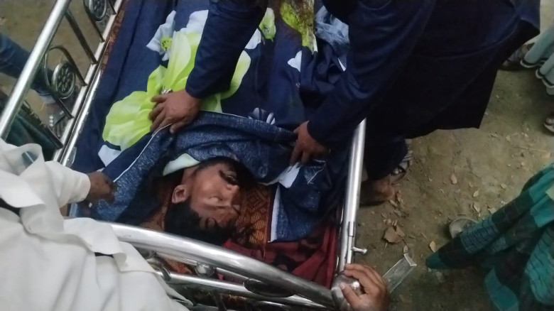 কমলনগরে সেফটি ট্যাংকের সাটারিং খুলতে গিয়ে শ্রমিকের...