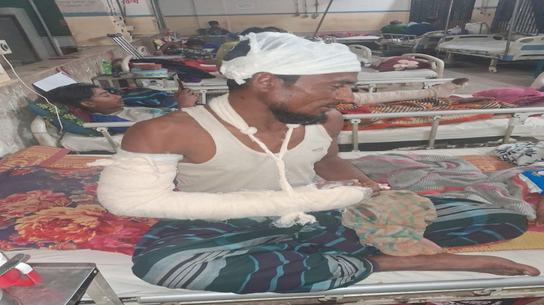 মেলান্দহে পূর্ব শত্রুতার জেরে হামলা: গুরুতর আহত ১...