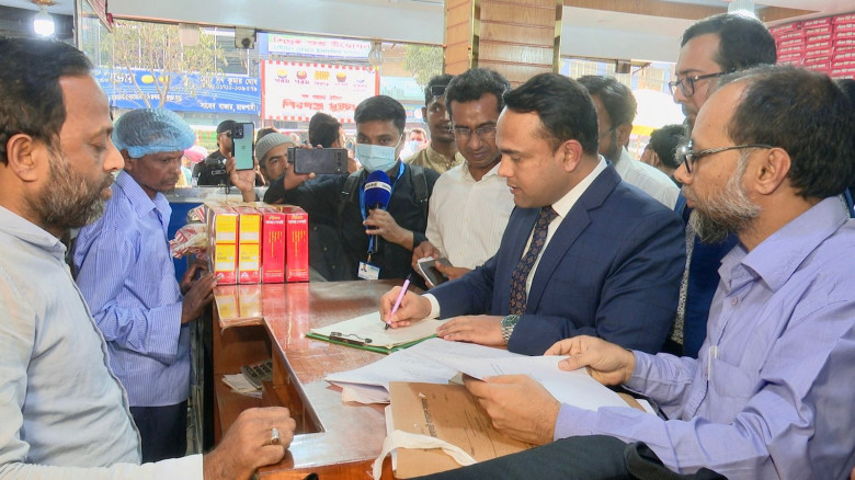 রাজশাহীতে সামারি কোর্টের অভিযান: তিন প্রতিষ্ঠানকে ...