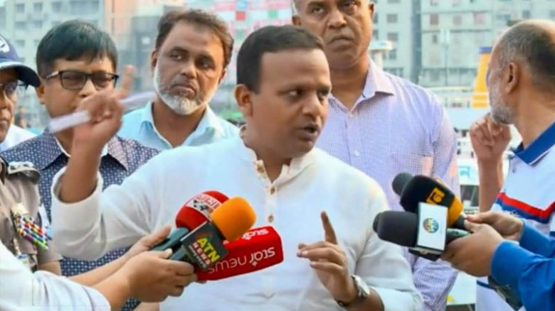 নৌপথে অনিয়ম : সদরঘাটে ৭০ হাজার টাকা জরিমানা, আটক ৩...